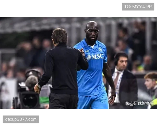 那不勒斯在新赛季面临阵容调整，近期比赛体现战术磨合节奏仍待提升。